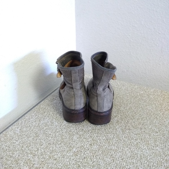 Coach Gates Gray Olive Round Toe Pull On Boots - Picture 2 of 6